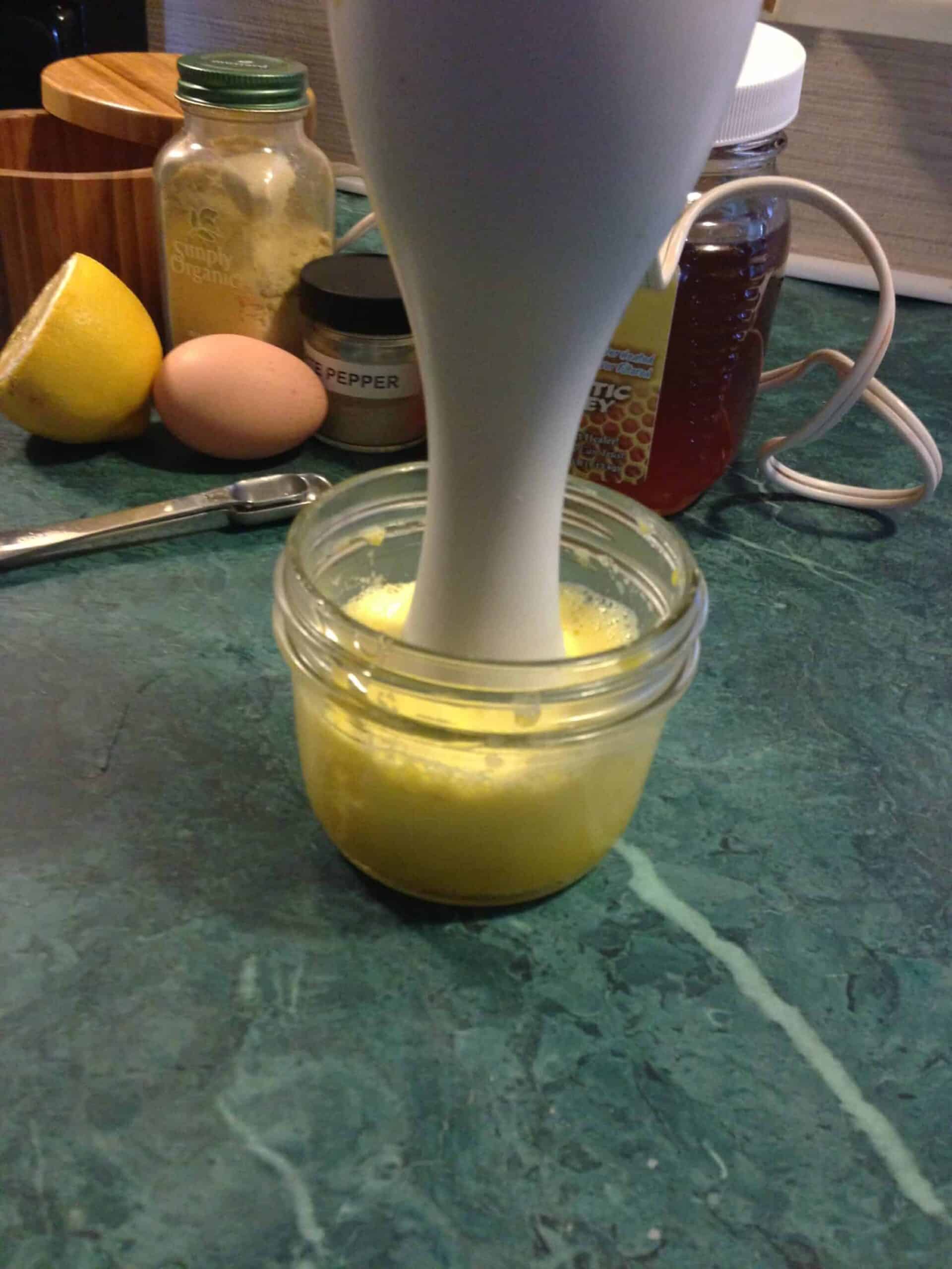 Quick & Easy Homemade Mayo!