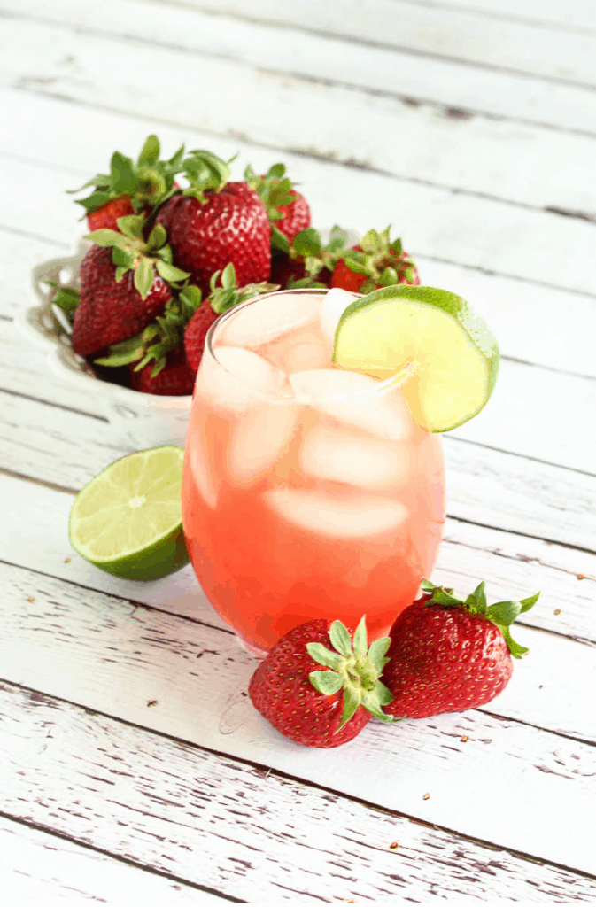 Paleo Honey Sweetened Strawberry Limeade - Health Starts in the Kitchen