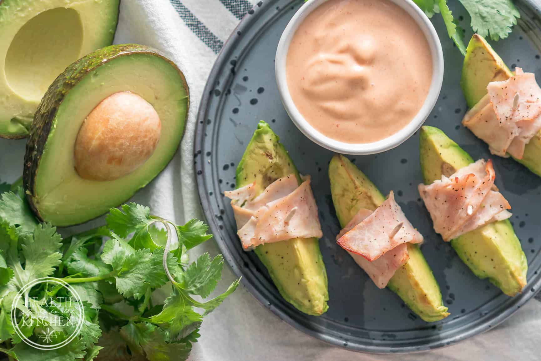 Low-Carb Turkey Wrapped Avocado Wedges with Sriracha Mayo Dip