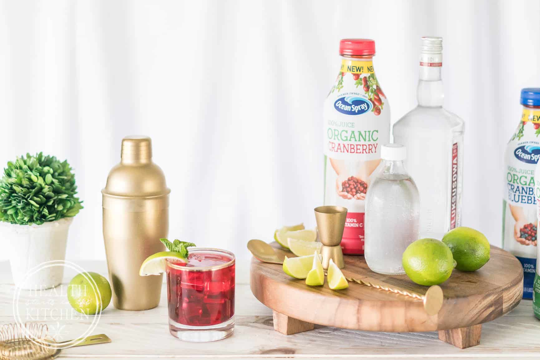 Healthier Happy Hour Sparkling Cranberry Cocktail 