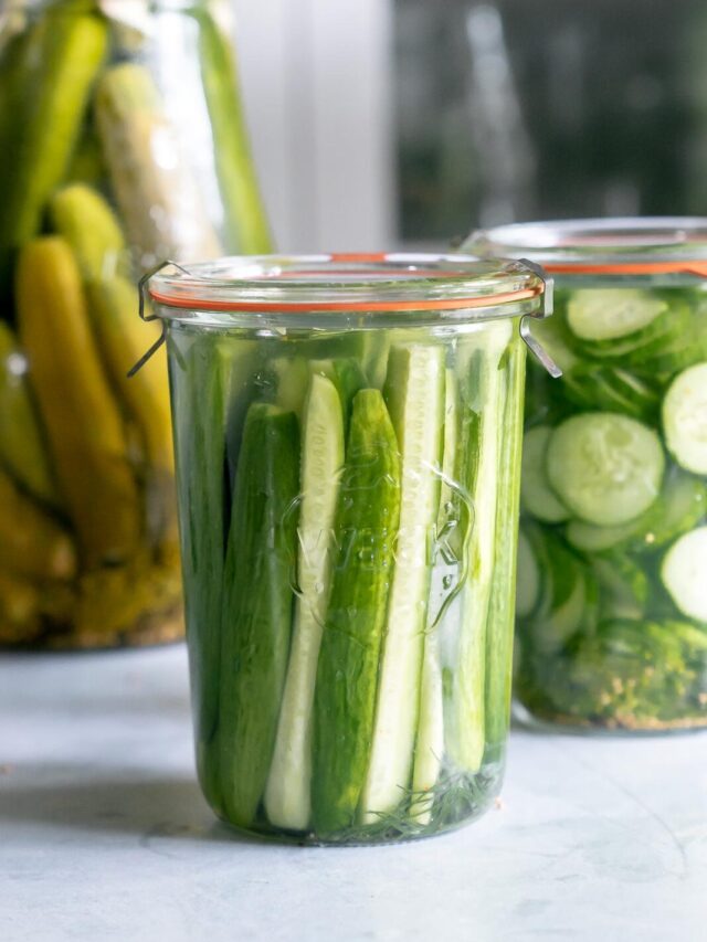 Quick & Easy No-Cook Refrigerator Pickles