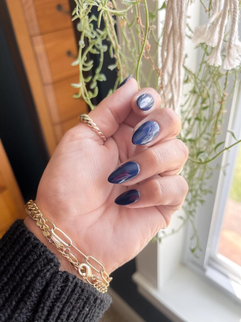 Gel Nail Polish lovers, Rejoice!! I've found the Best Not-Toxic Gel Polish and its no-damage formula easily removes in 1 minute! Read my Full Manucurist Green Flash LED Gel Polish HERE!