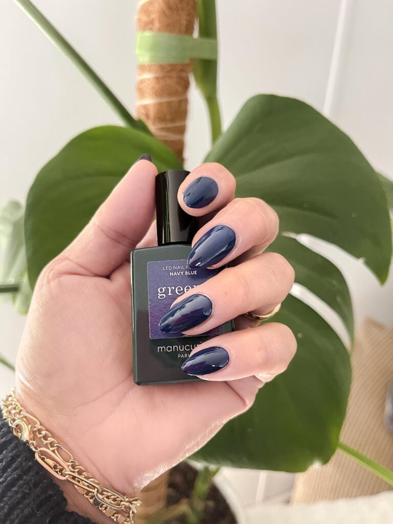 Gel Nail Polish lovers, Rejoice!! I've found the Best Not-Toxic Gel Polish and its no-damage formula easily removes in 1 minute! Read my Full Manucurist Green Flash LED Gel Polish HERE!