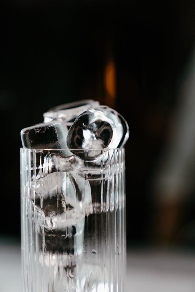 The Importance of Clear Ice in Cocktails: Why Quality Matters