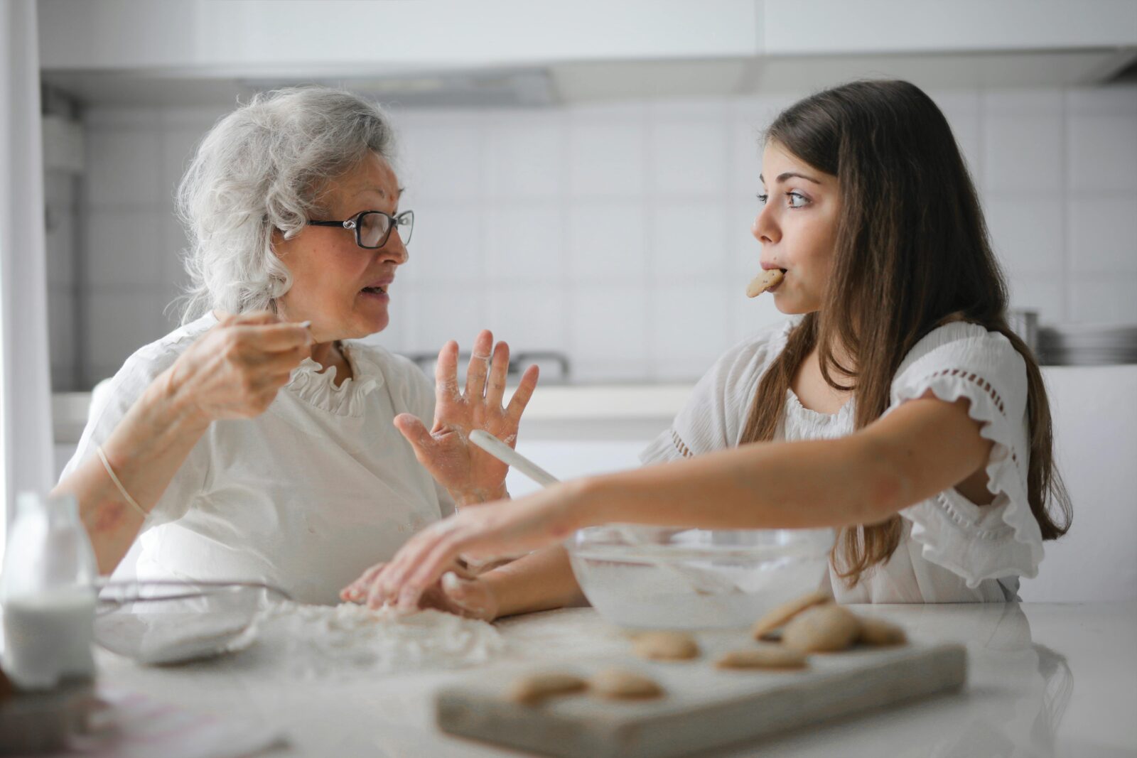 8 Tips for Providing Dignified Care to Aging Parents
